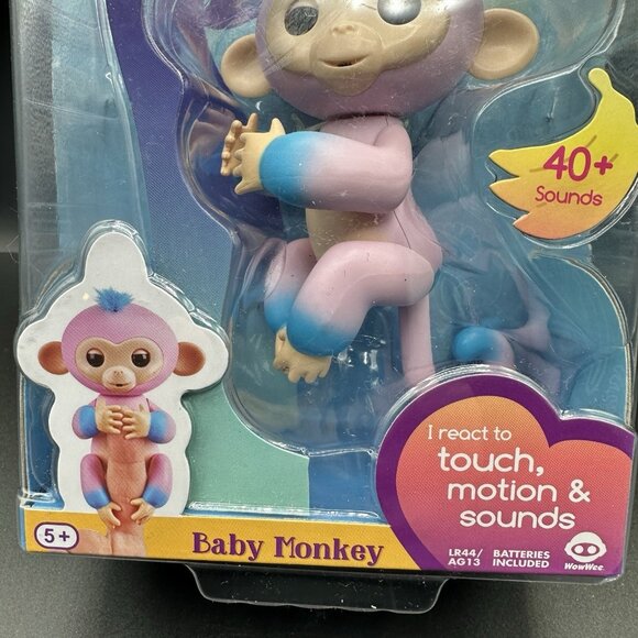 WowWee Fingerlings Baby Monkey Interactive Pet Candi Pink & Blue 40+ Sounds - Picture 2 of 10